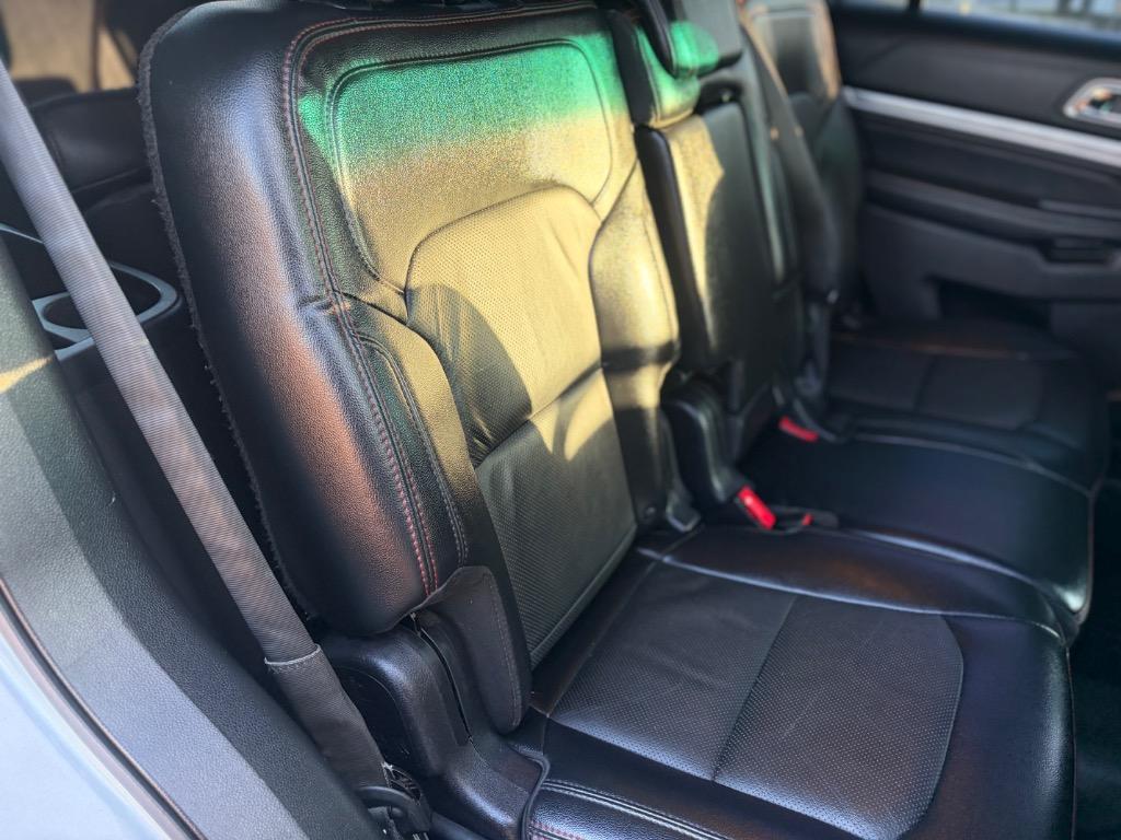 2016 Ford Explorer - $15,500
