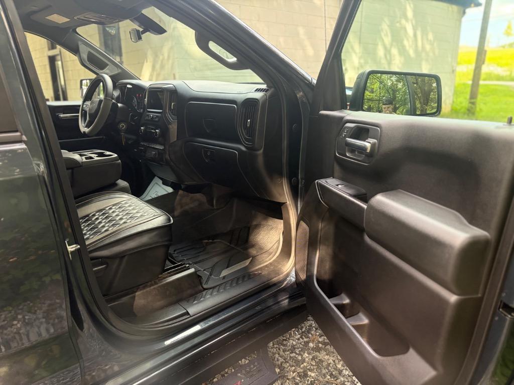 2019 Chevrolet Silverado - $17,900