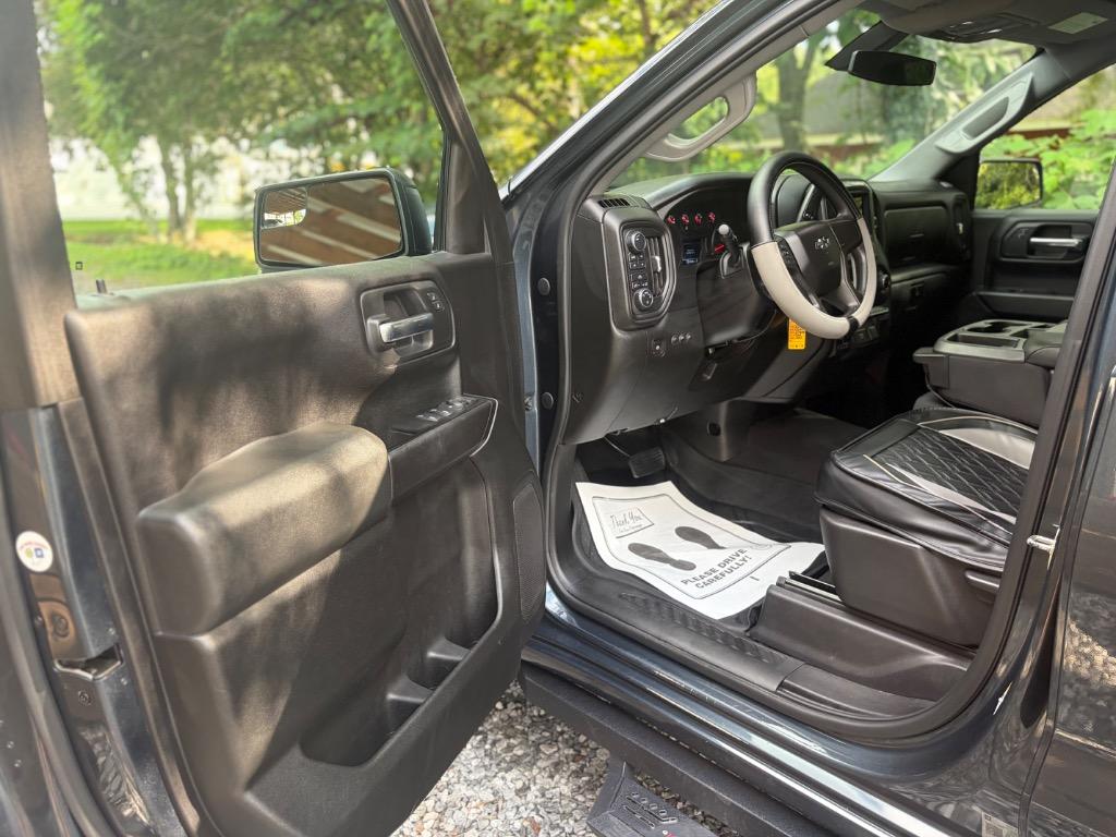 2019 Chevrolet Silverado - $17,900