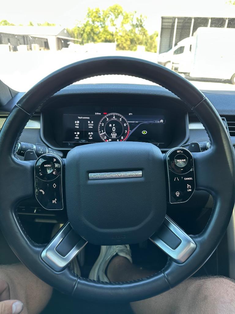 2020 Land Rover Discovery - $18,900