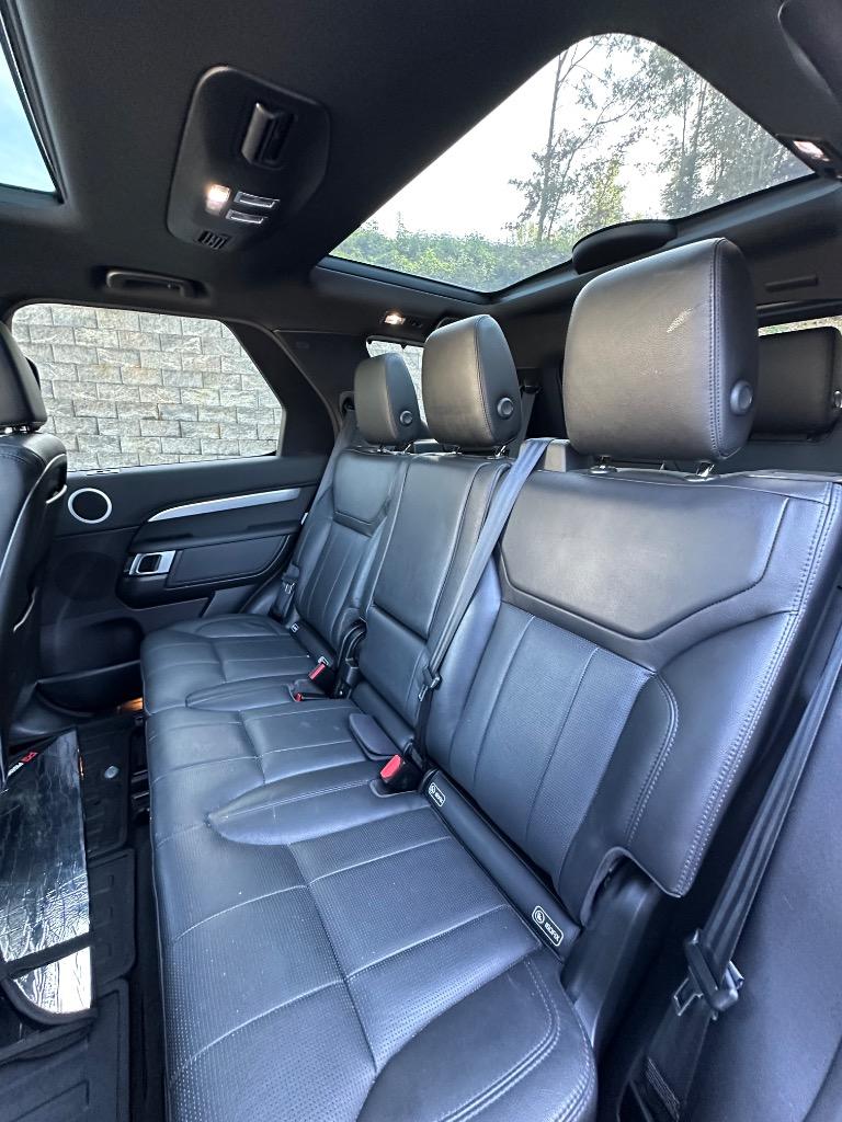 2020 Land Rover Discovery - $18,900