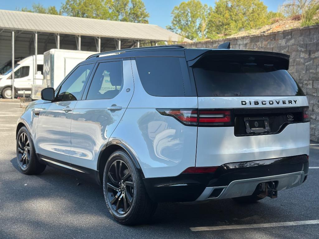 2020 Land Rover Discovery - $18,900