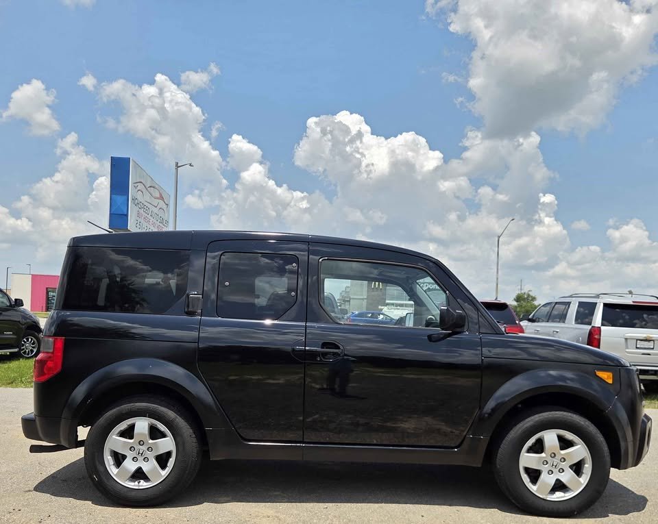 2003 Honda Element - $9,900