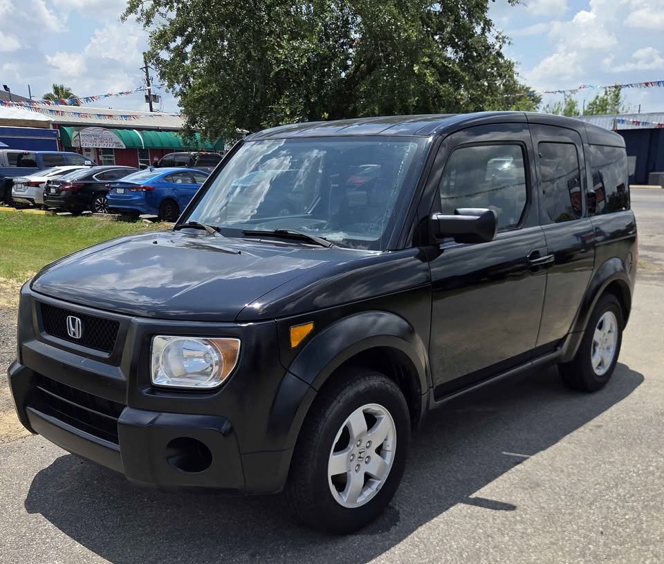 2003 Honda Element - $9,900