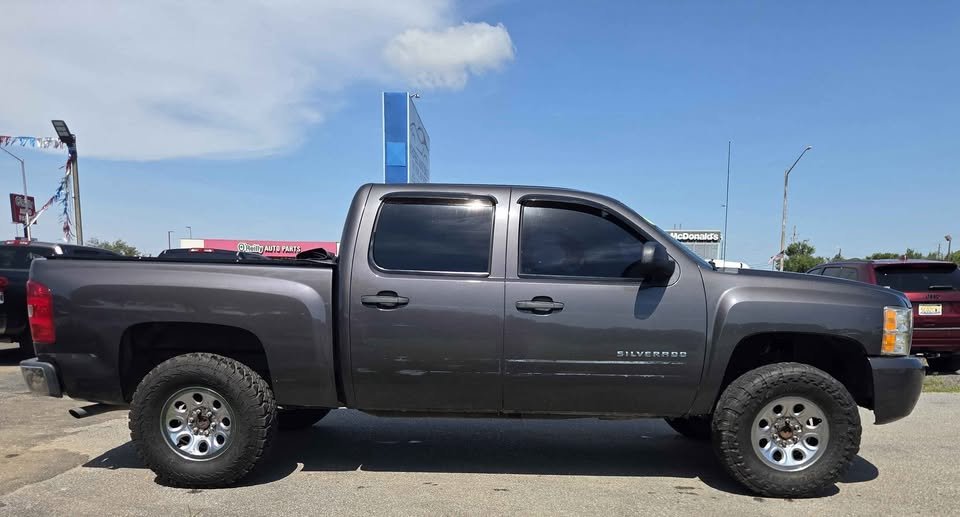 2011 Chevrolet Silverado - $8,500