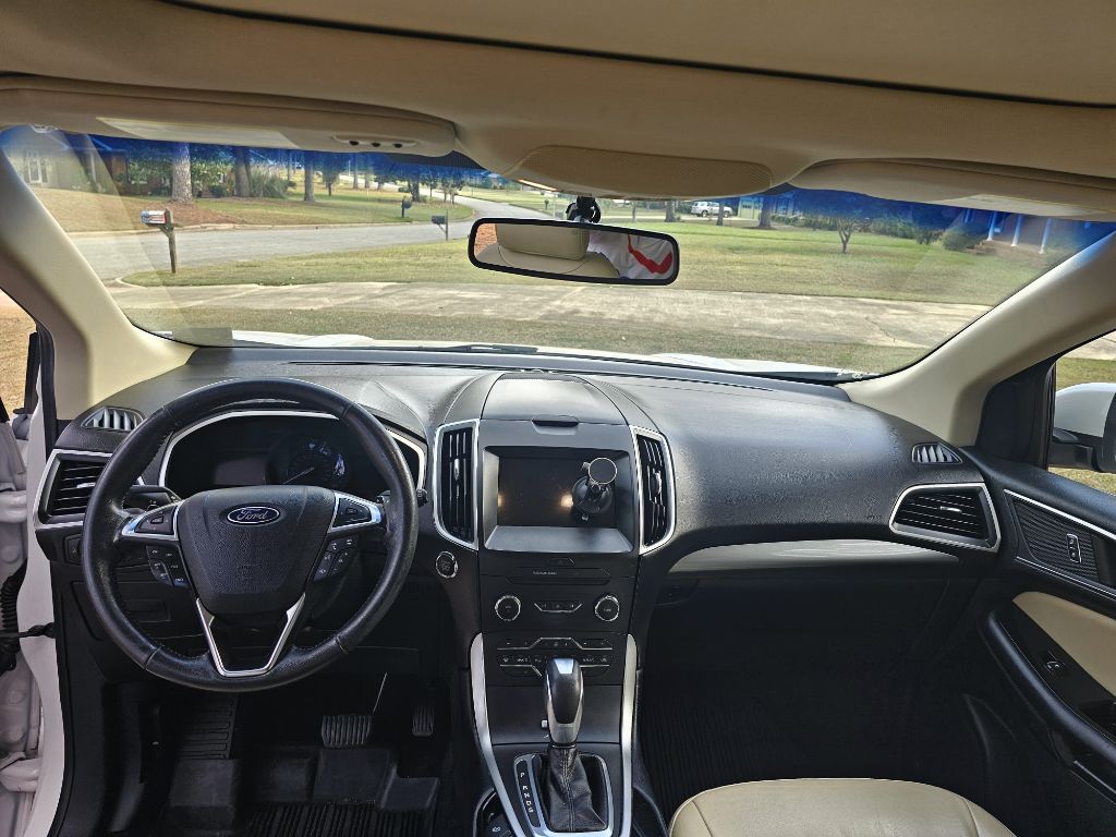 2017 Ford Edge - $10,500