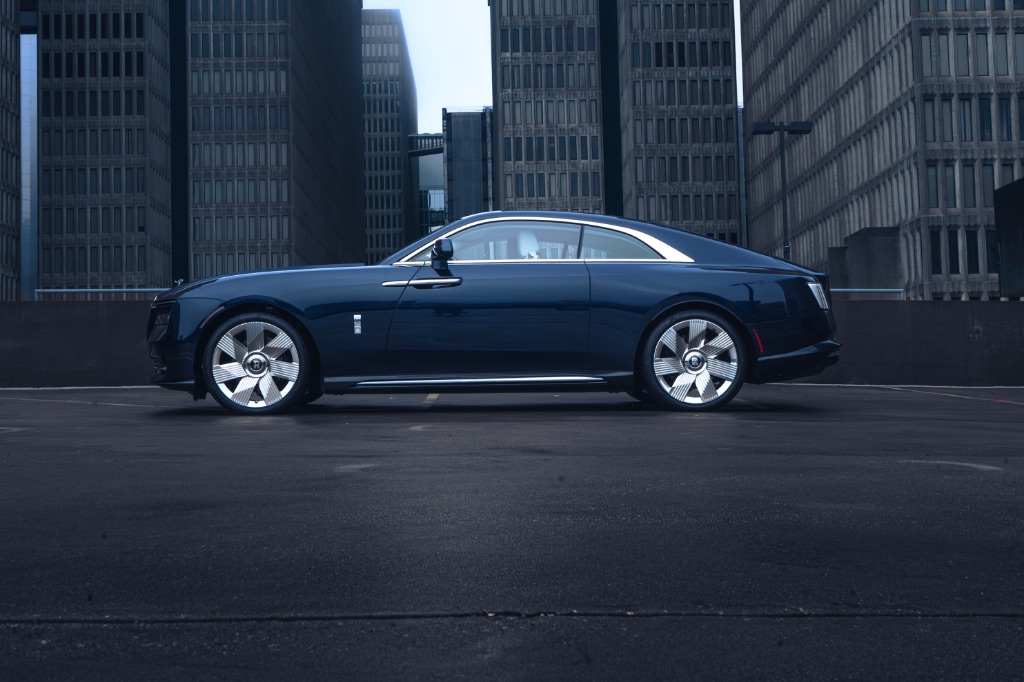 2024 Rolls Royce Spectre photo 5