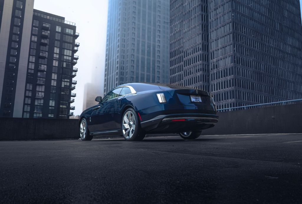 2024 Rolls Royce Spectre photo 4