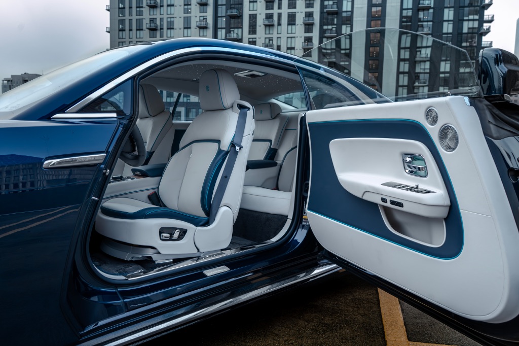 2024 Rolls Royce Spectre photo 10