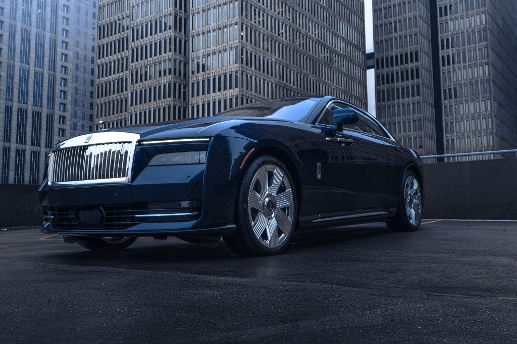 2024 Rolls-Royce Spectre Base