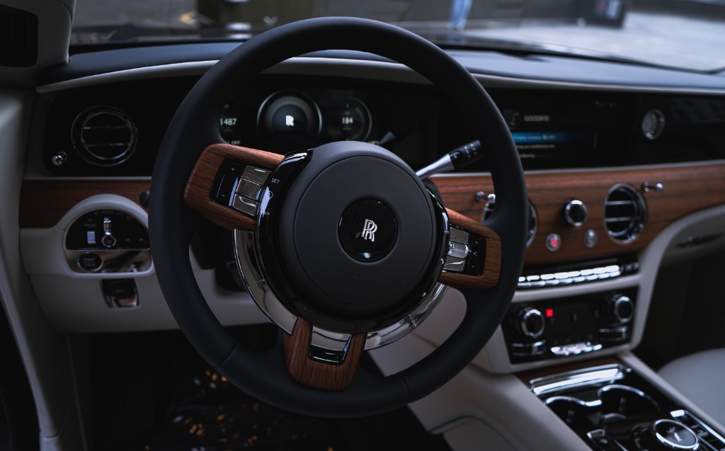 2024 Rolls Royce Spectre photo 11