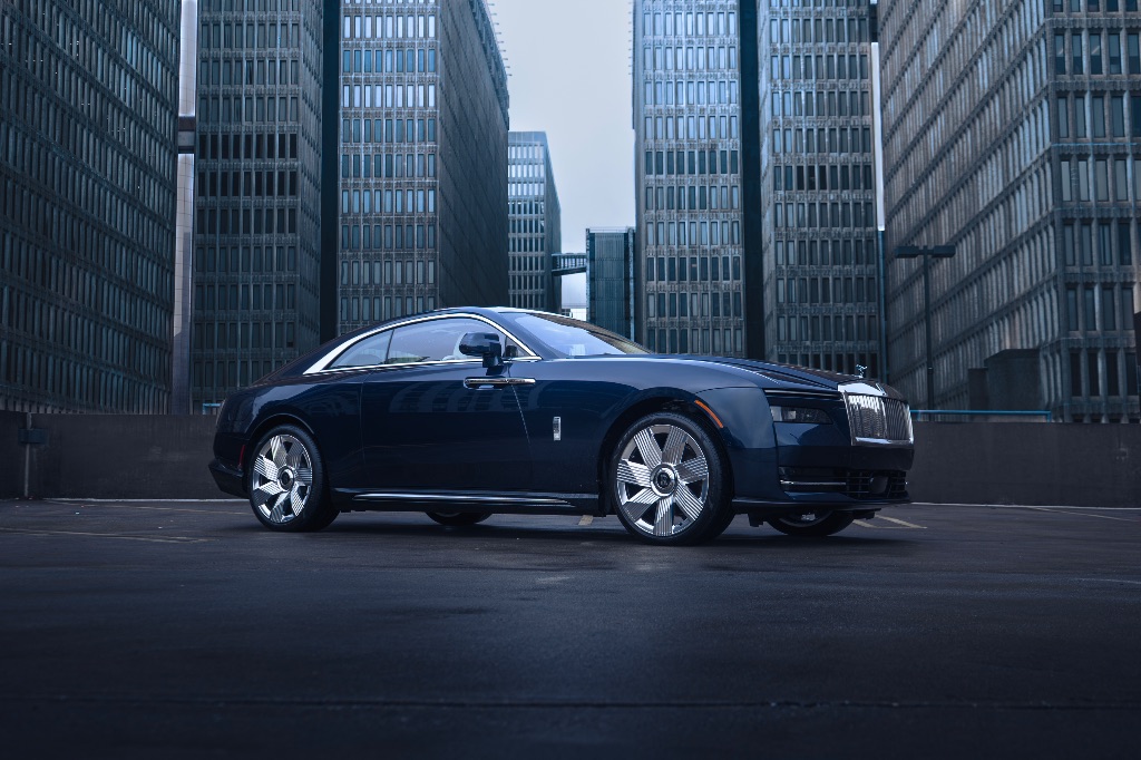 2024 Rolls Royce Spectre photo 13