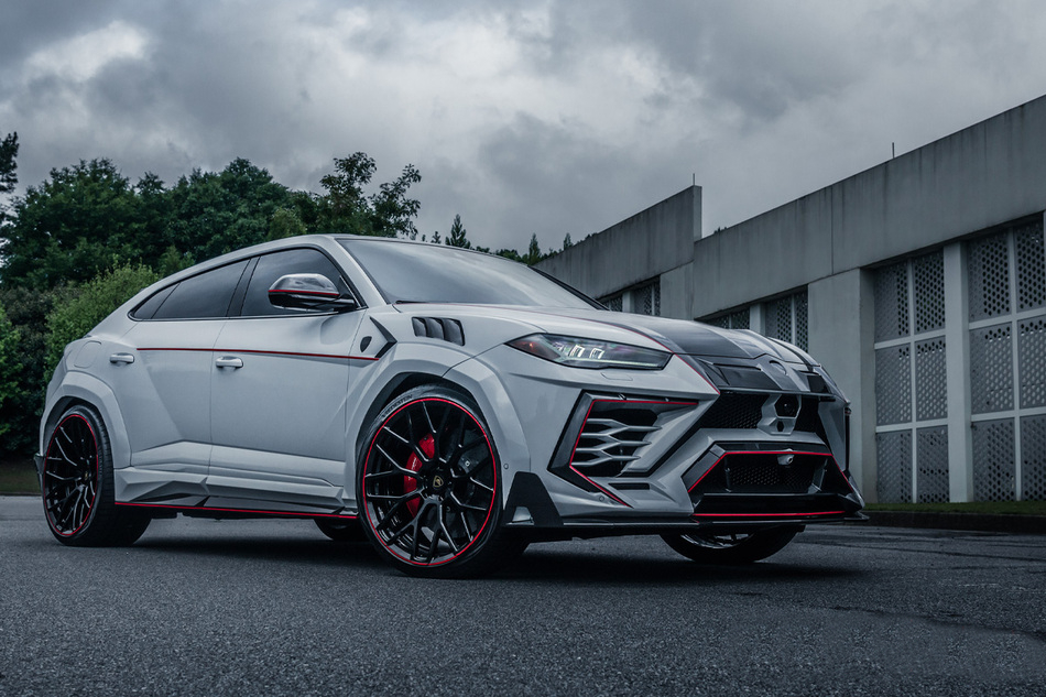 2020 Lamborghini URUS - $200,000