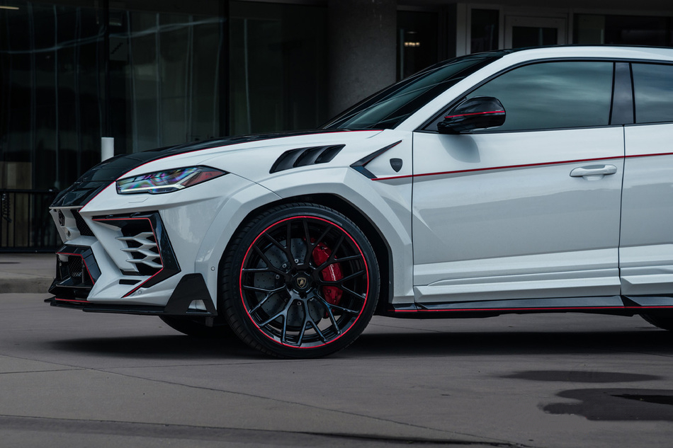 2020 Lamborghini URUS - $200,000
