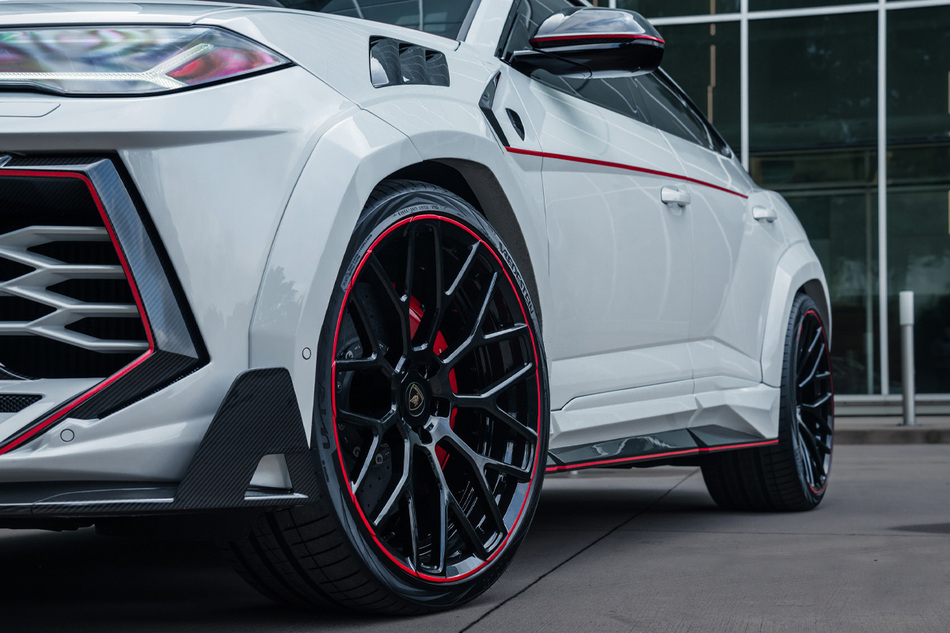 2020 Lamborghini URUS - $200,000