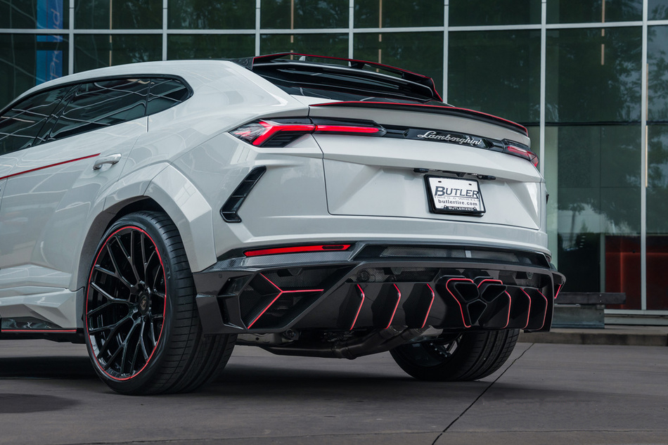 2020 Lamborghini URUS - $200,000