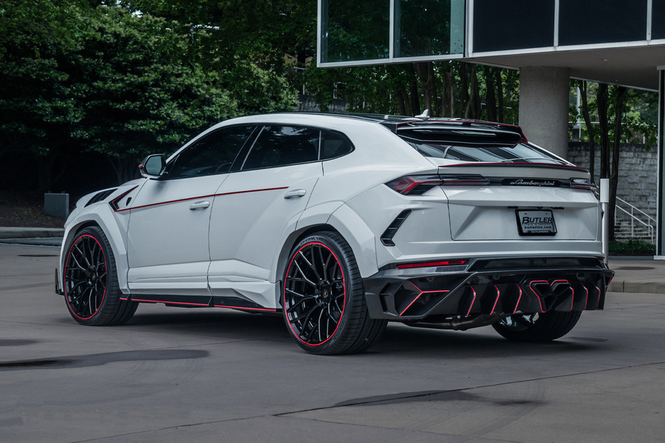 2020 Lamborghini URUS - $200,000