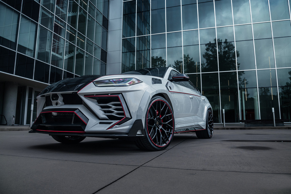 2020 Lamborghini URUS - $200,000