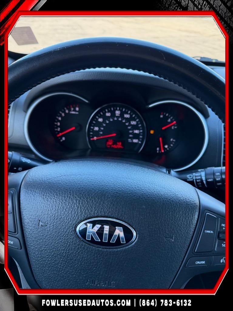 2015 Kia Sorento - $8,995