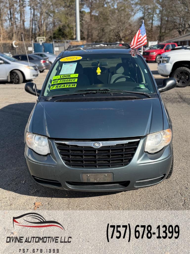 2005 Chrysler Town and Country Touring