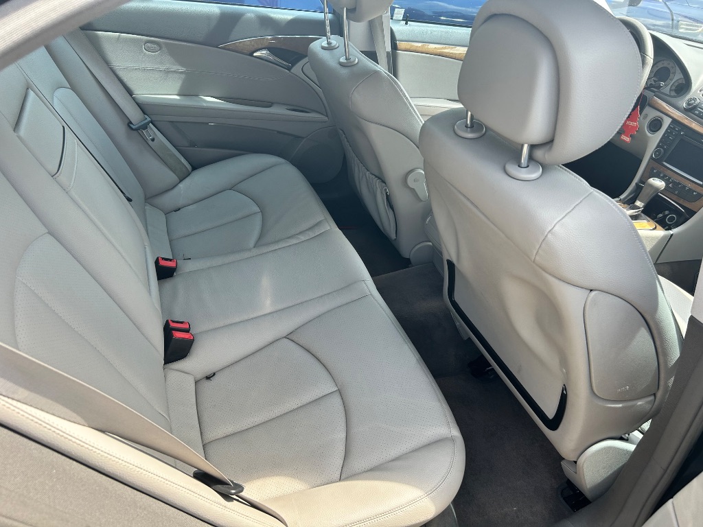 2009 Mercedes-Benz E-Class - $6,995
