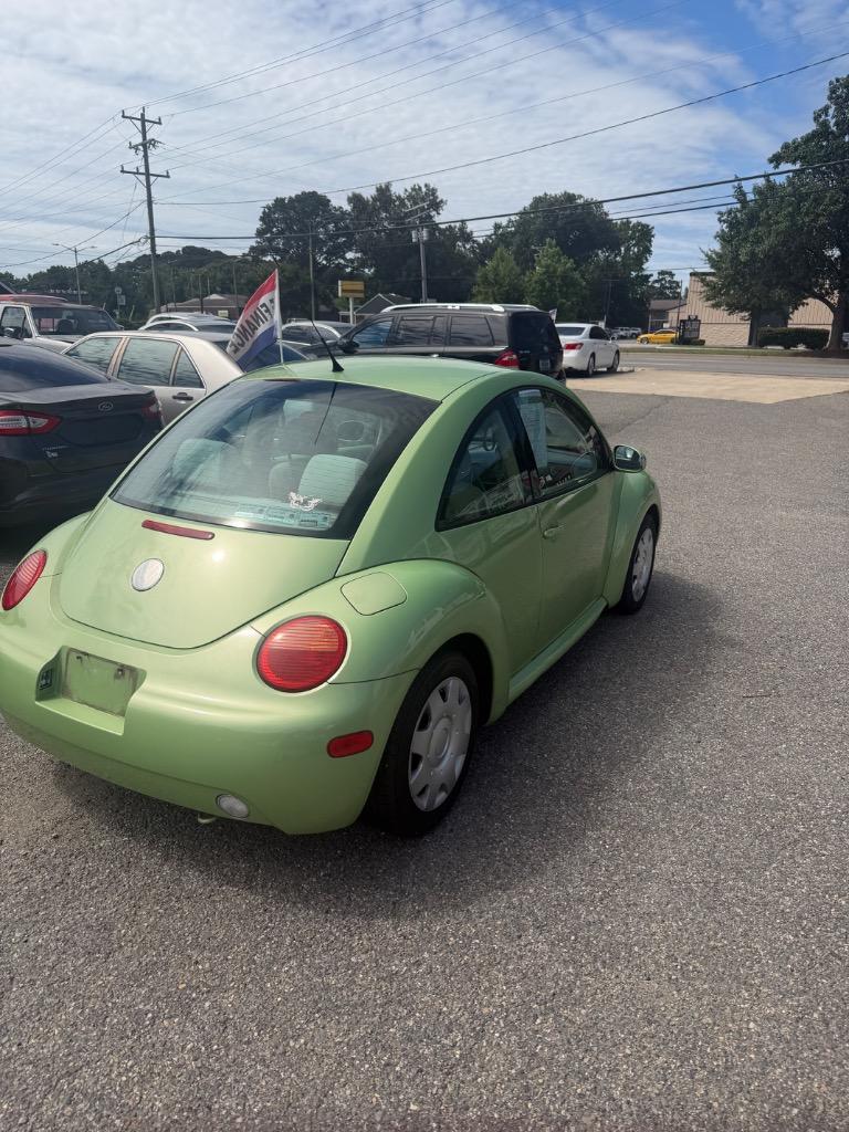 2003 Volkswagen Beetle - $3,995