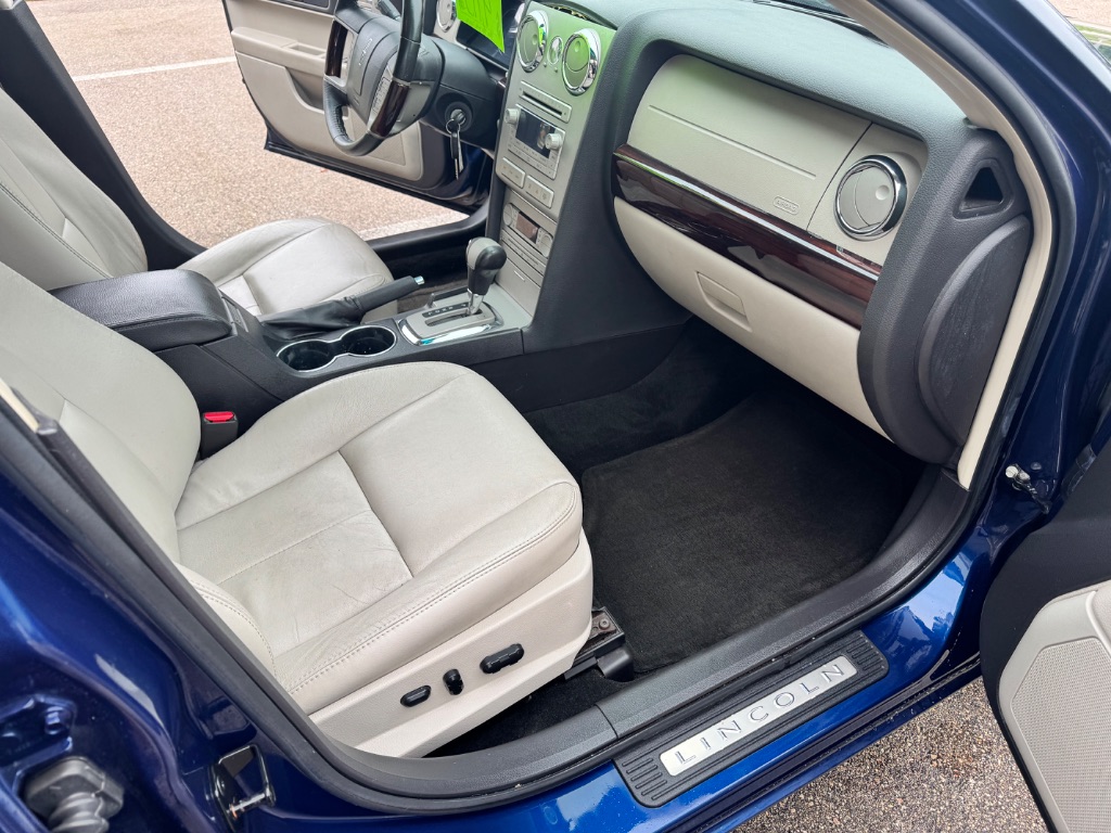 2006 Lincoln Zephyr - $5,995