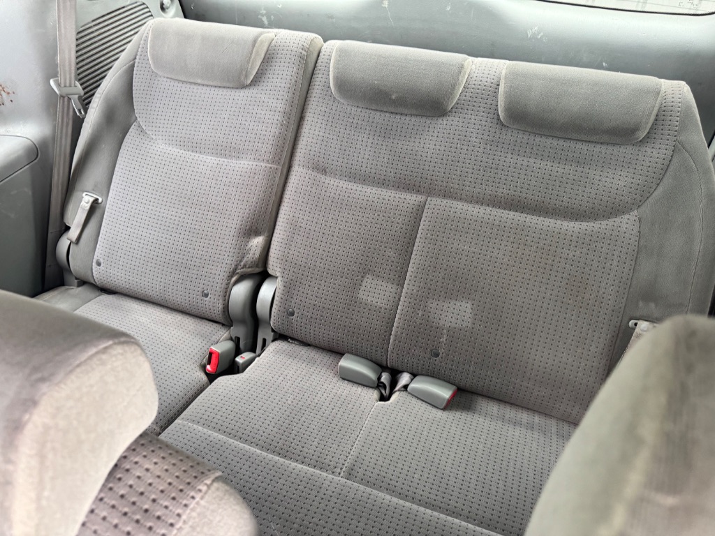 2006 Toyota Sienna - $3,995