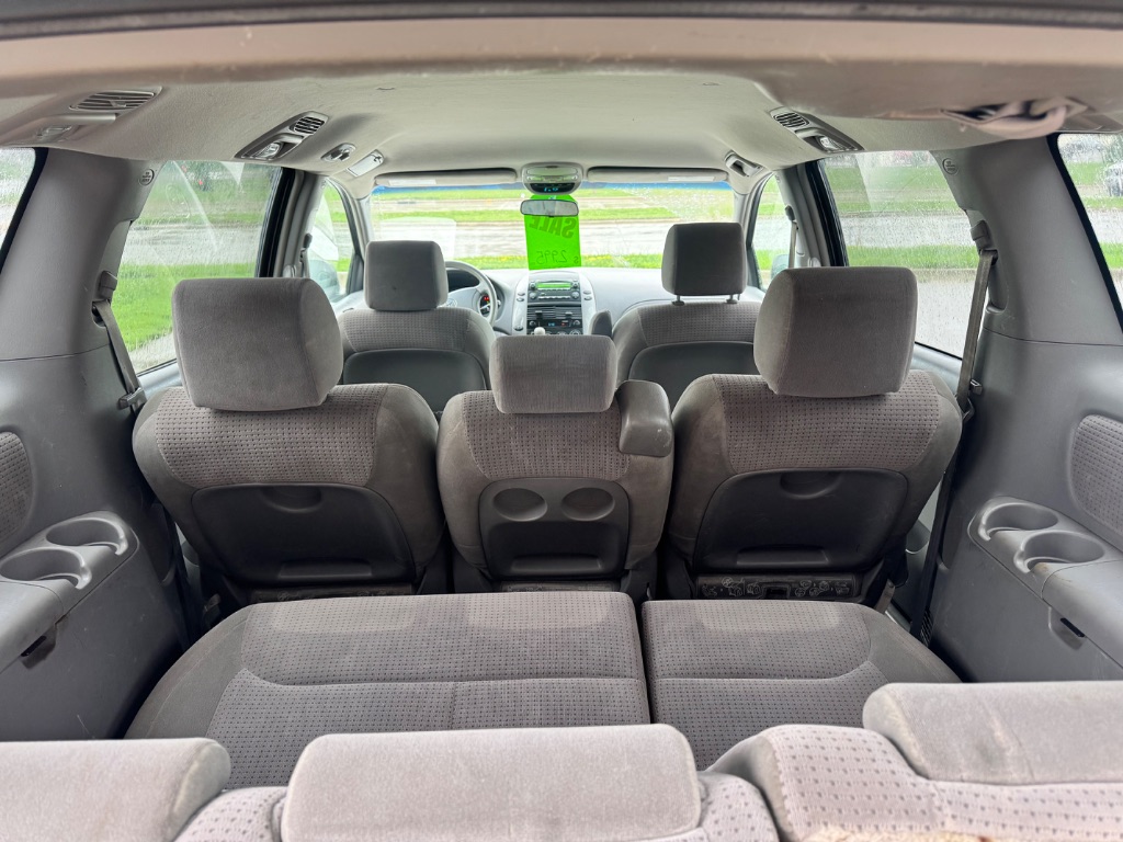 2006 Toyota Sienna - $3,995