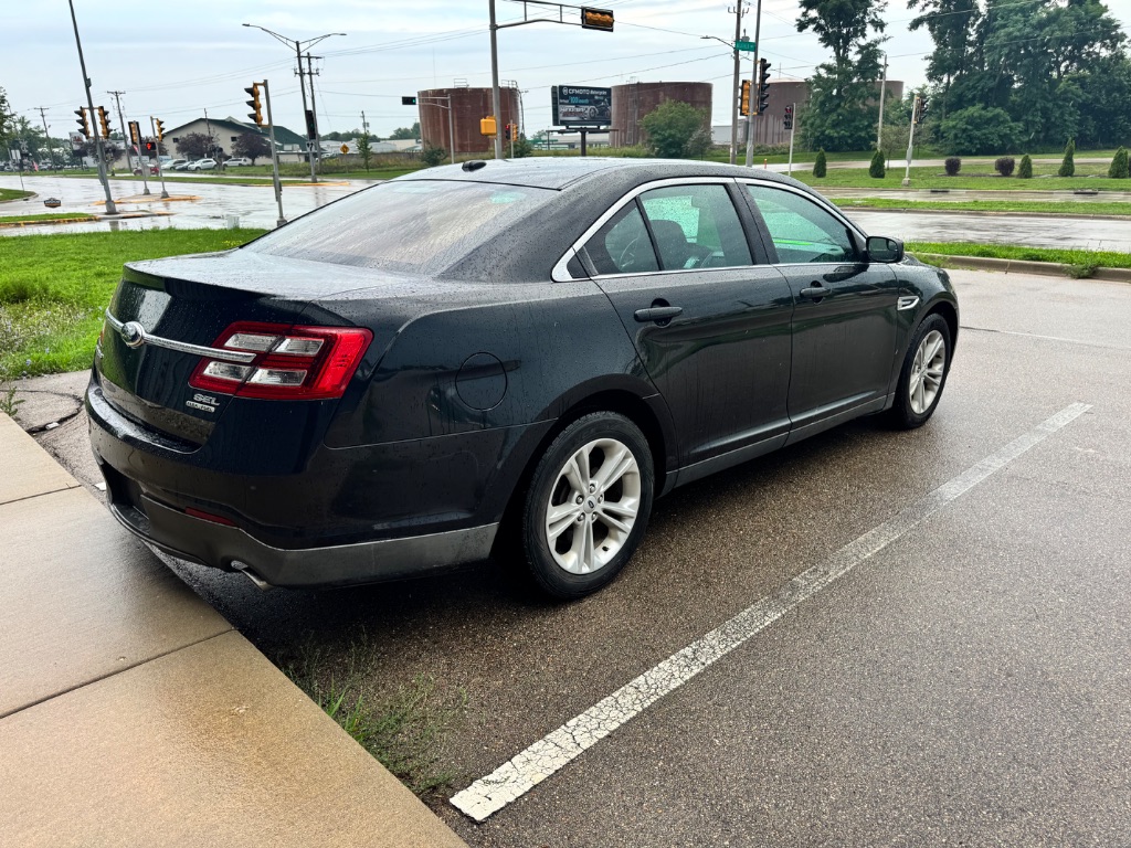 2013 Ford Taurus - $7,995