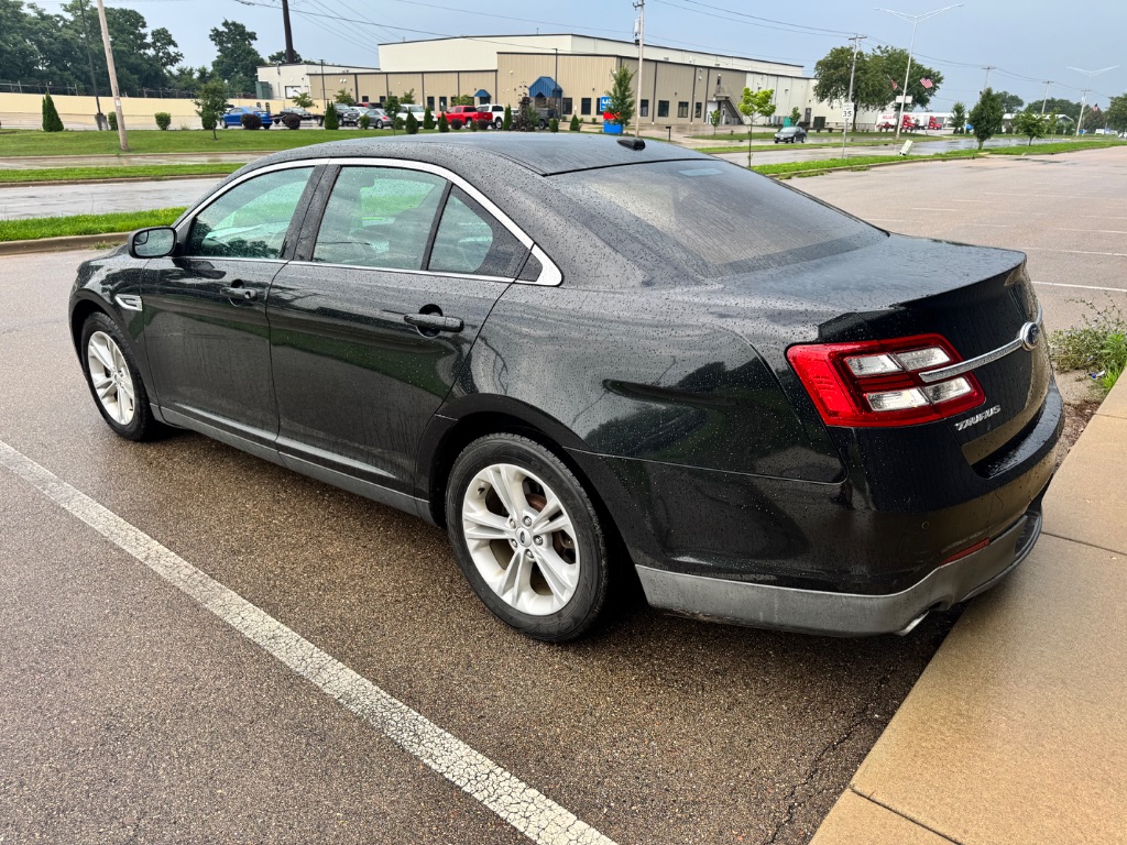 2013 Ford Taurus - $7,995