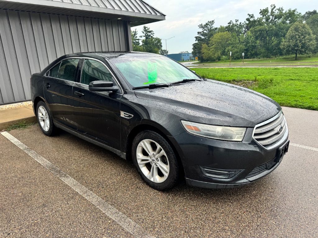 2013 Ford Taurus - $7,995