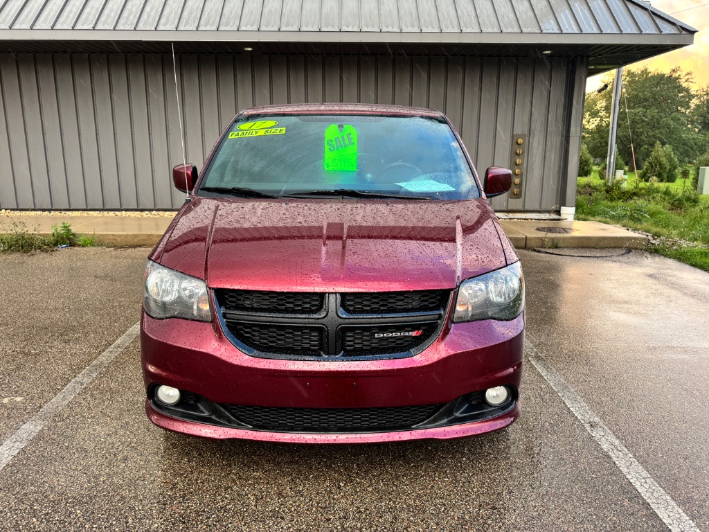 2017 Dodge Grand Caravan - $9,995