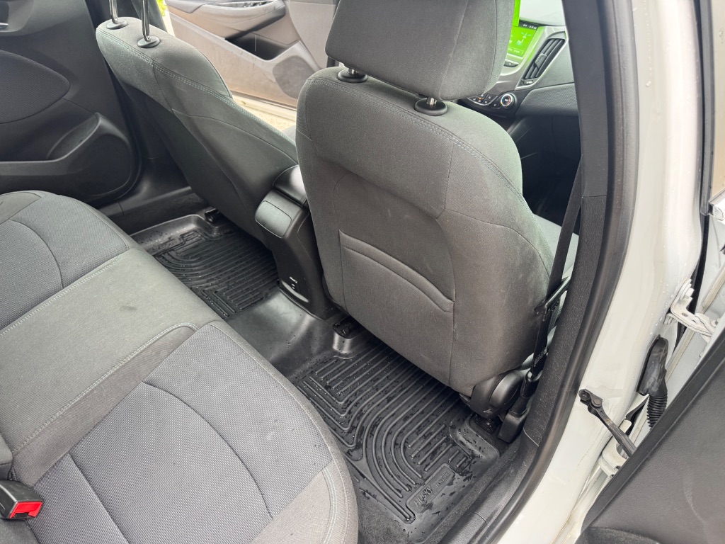 2018 Chevrolet Cruze - $7,995