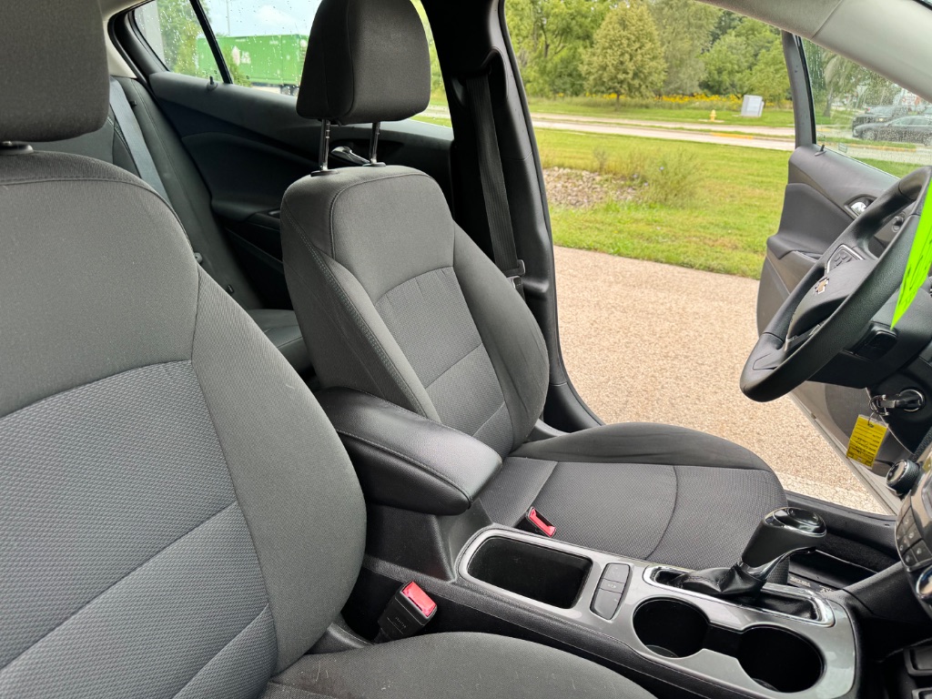 2018 Chevrolet Cruze - $7,995