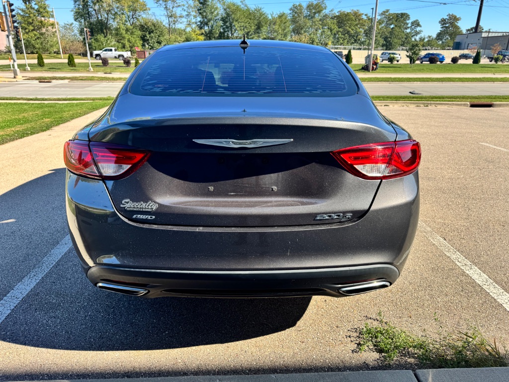 2015 Chrysler 200 - $7,995