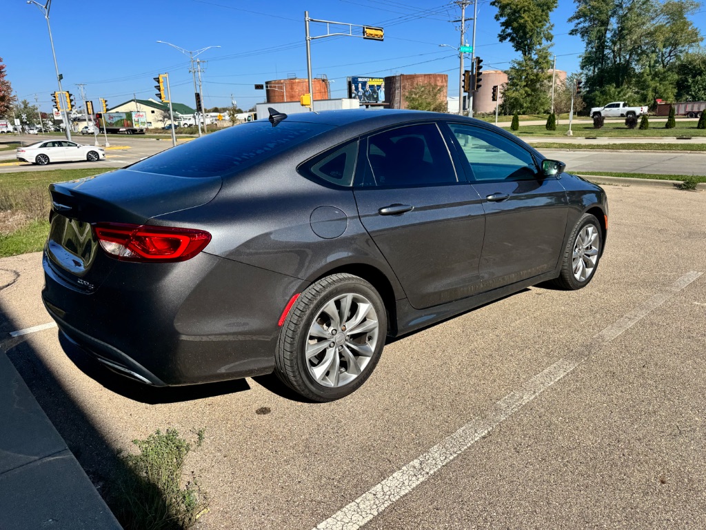 2015 Chrysler 200 - $7,995