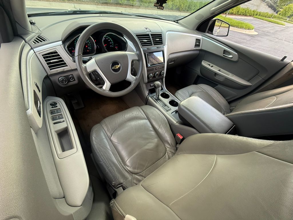2011 Chevrolet Traverse - $3,950