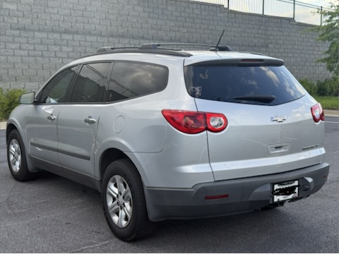 2011 Chevrolet Traverse - $3,950