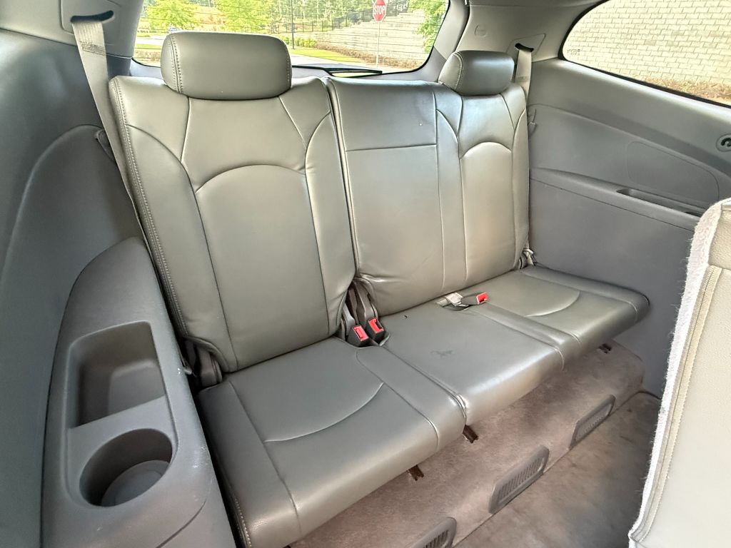 2011 Chevrolet Traverse - $3,950