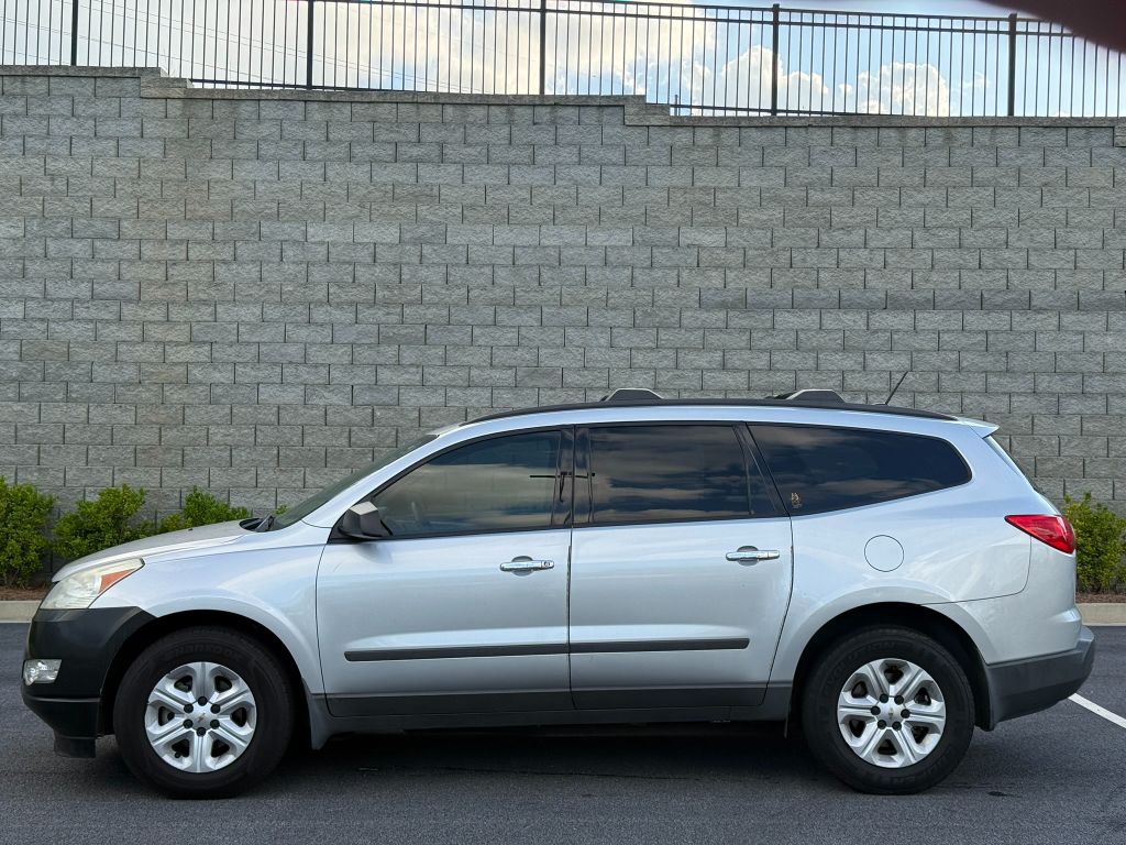 2011 Chevrolet Traverse - $3,950