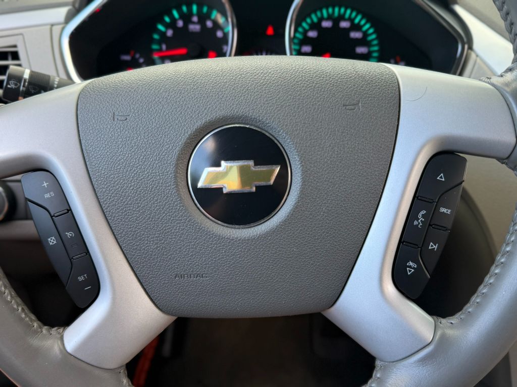 2011 Chevrolet Traverse - $3,950
