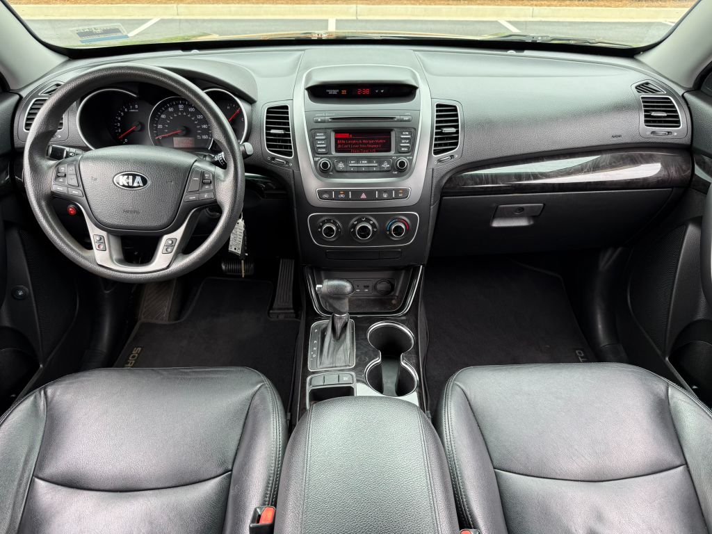 2015 Kia Sorento - $7,950