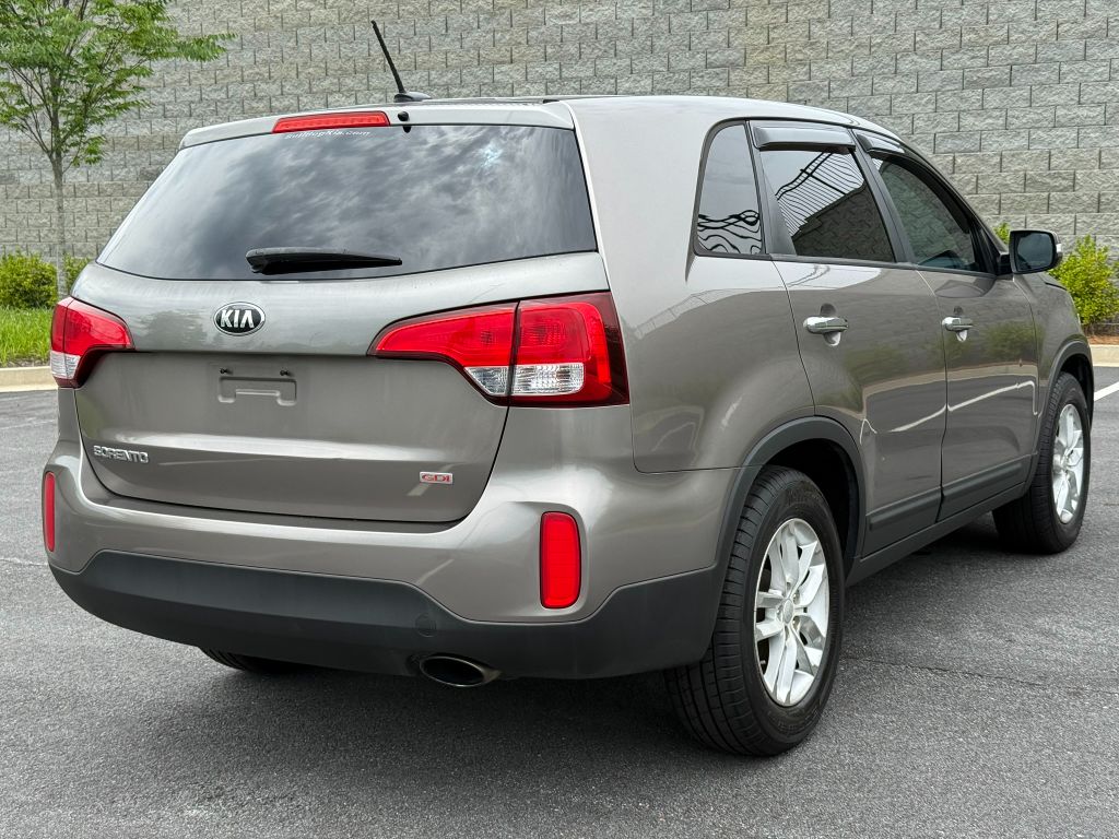 2015 Kia Sorento - $7,950