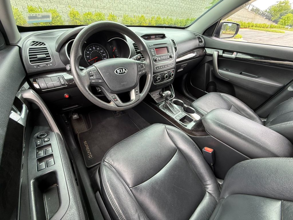 2015 Kia Sorento - $7,950