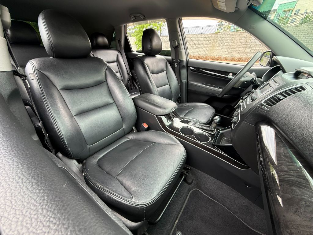 2015 Kia Sorento - $7,950