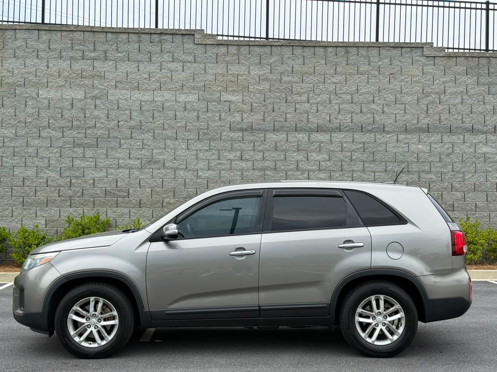 2015 Kia Sorento - $7,950