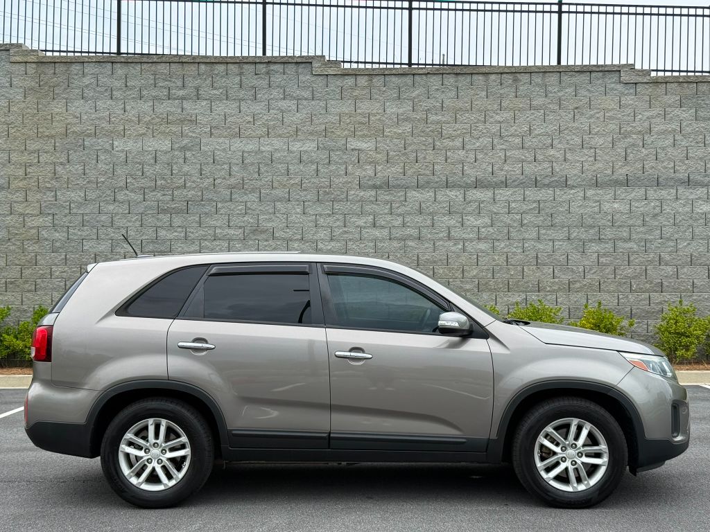 2015 Kia Sorento - $7,950