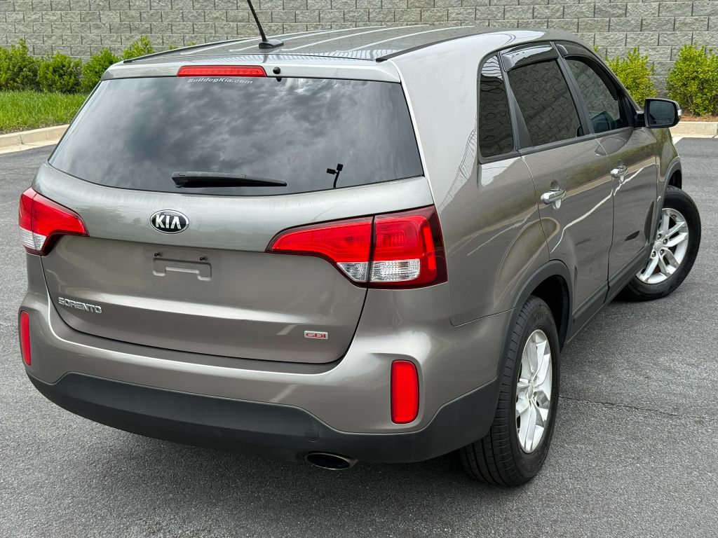 2015 Kia Sorento - $7,950