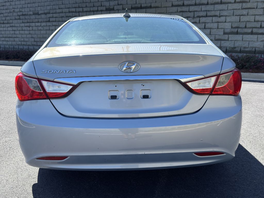 2011 Hyundai Sonata GLS photo